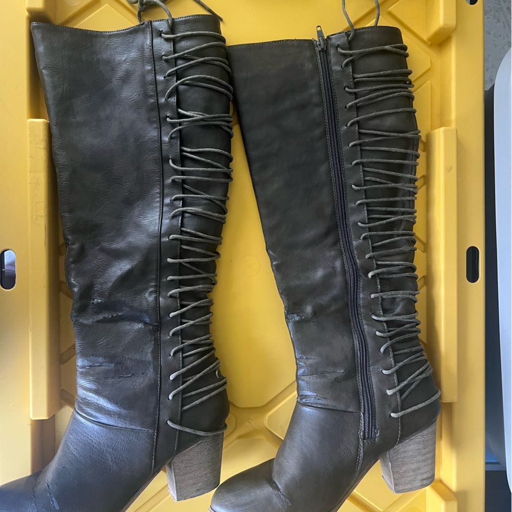 Olive green stylish tall boots